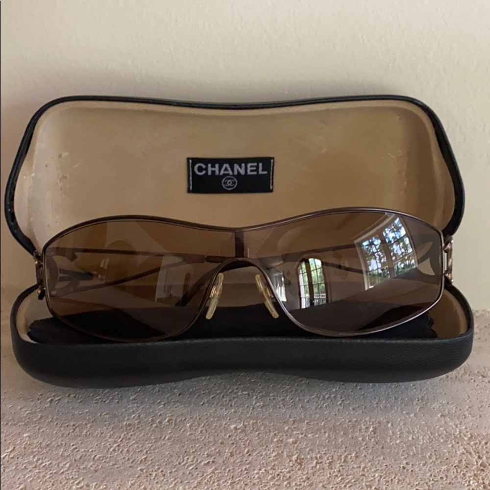 Chanel Sunglasses with original box and cloth!